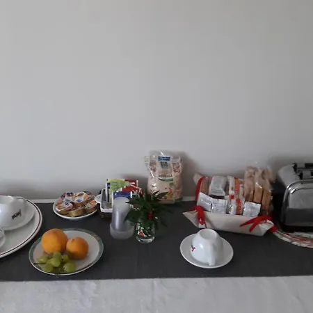 Alojamento de Acomodação e Pequeno-almoço Chez Gle *